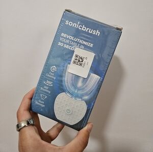 Sonic Brush V5 and Case